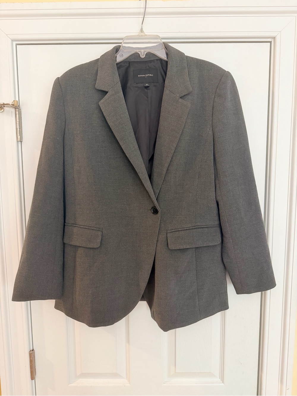 Ladies Size 10 "Banana Republic" Charcoal Gray Tailored One-Button Blazer GC